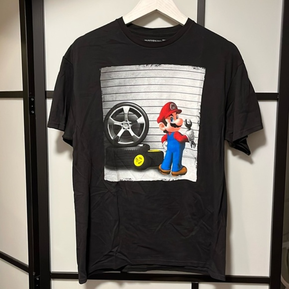 MarioKart7 Super Mario Car Mechanic Unisex Size Large Black